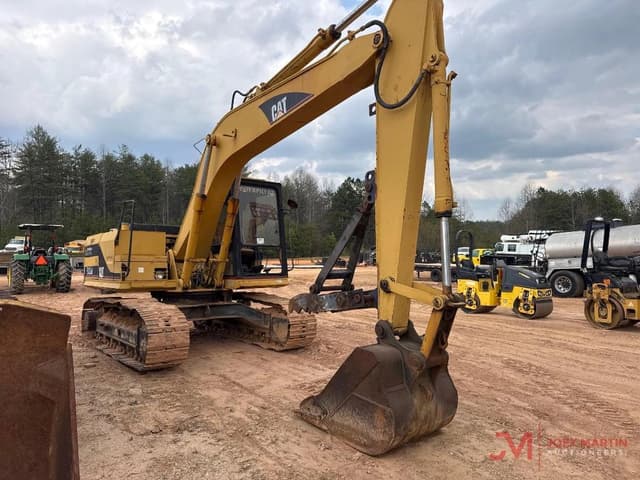 Image of Caterpillar E120B equipment image 2