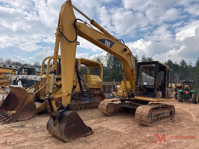 Image of Caterpillar E120B equipment image 1