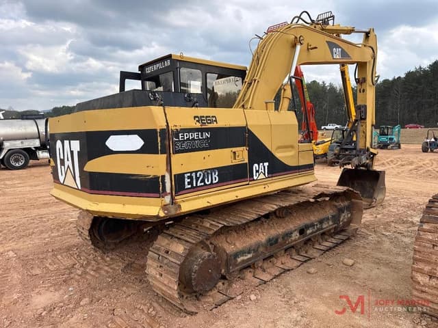 Image of Caterpillar E120B equipment image 3
