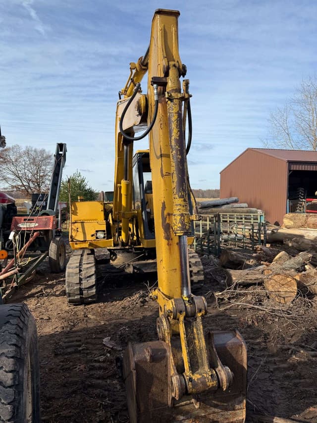 Image of Caterpillar E70B equipment image 1