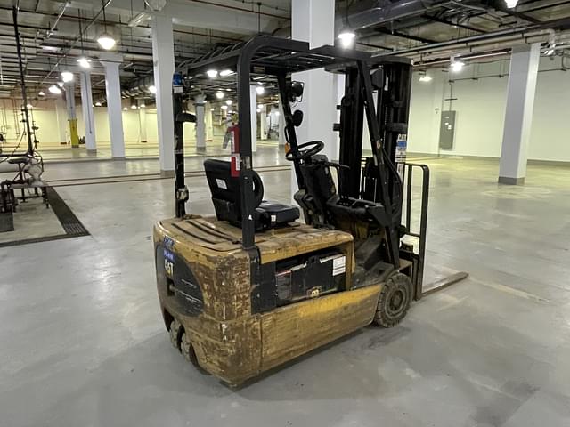 Image of Caterpillar EP18KT equipment image 4