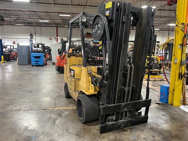 Image of Caterpillar GC45K equipment image 2
