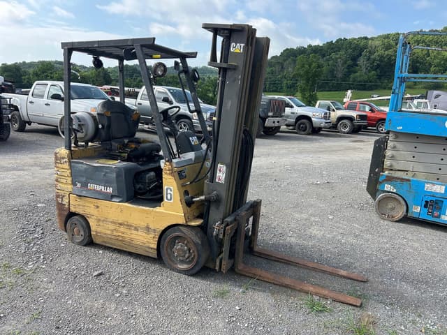 Image of Caterpillar GC15 equipment image 3