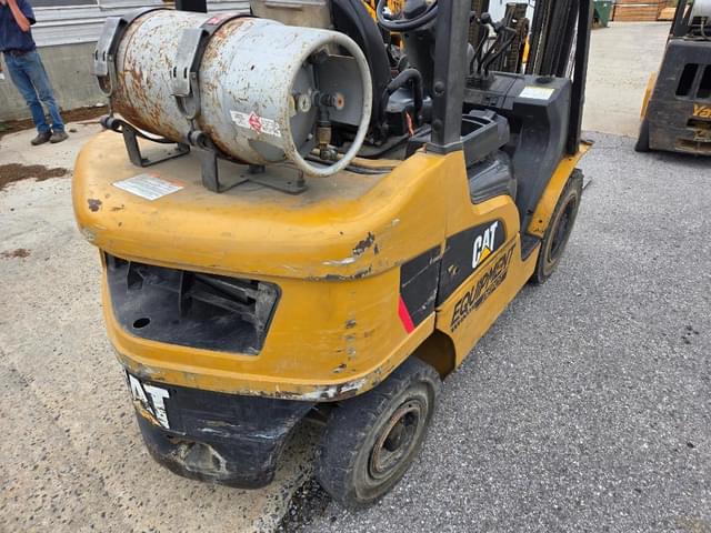 Image of Caterpillar GP25N equipment image 4