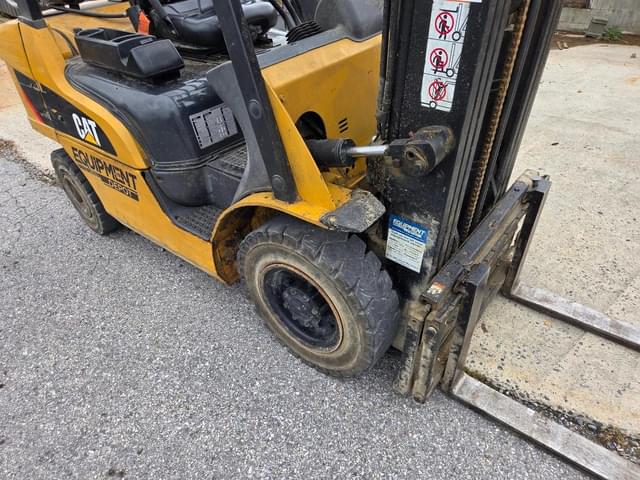 Image of Caterpillar GP25N equipment image 1