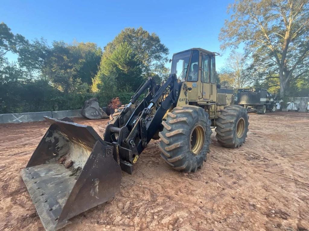 Caterpillar IT28B Equipment Image0