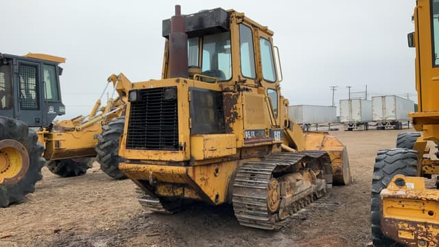 Image of Caterpillar 953B equipment image 3