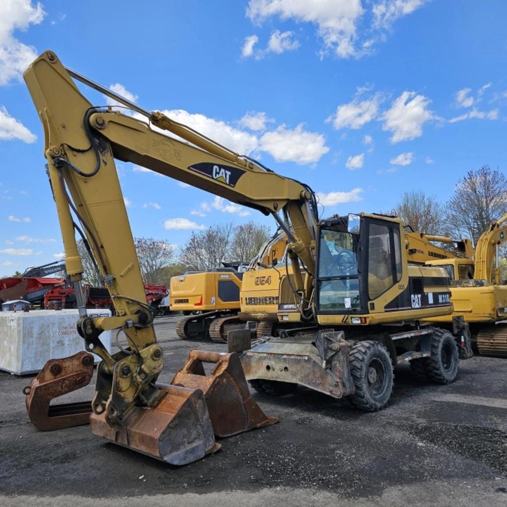Main image Caterpillar M318