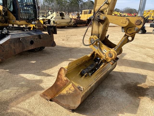 Image of Caterpillar M322D equipment image 4