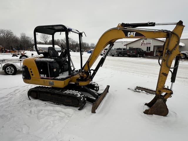 Image of Caterpillar 302.5 equipment image 1