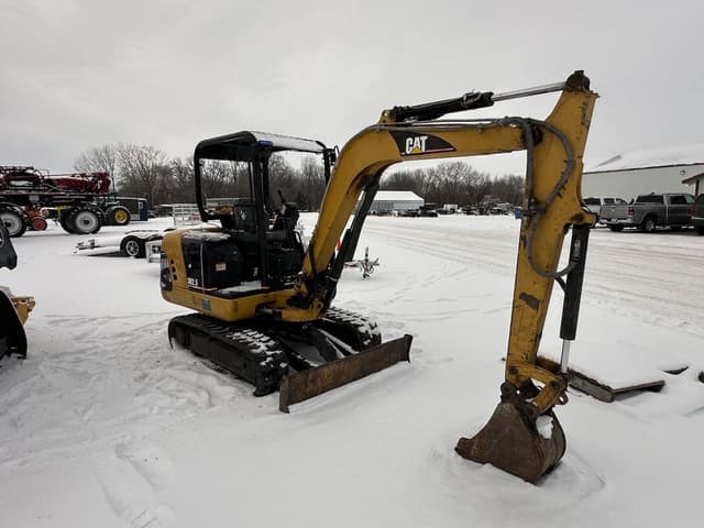 Image of Caterpillar 302.5 equipment image 2