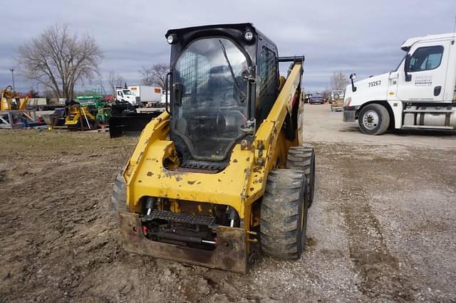 Image of Caterpillar 262D equipment image 2