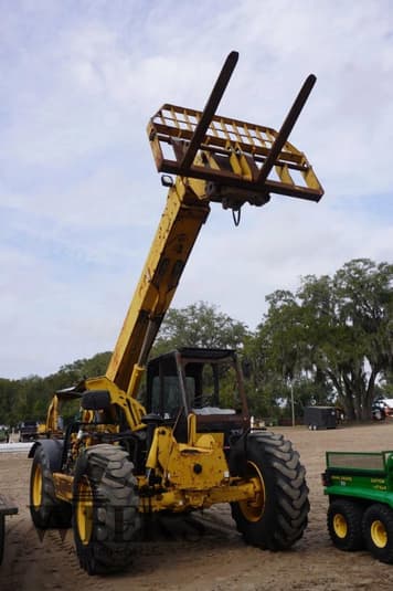 Main image Caterpillar TH83