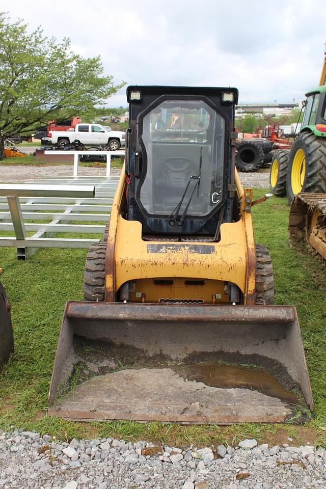 Image of Caterpillar 216B equipment image 4