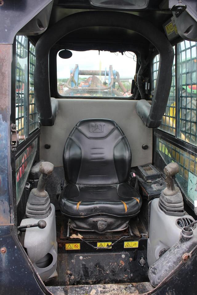 Image of Caterpillar 216B equipment image 1