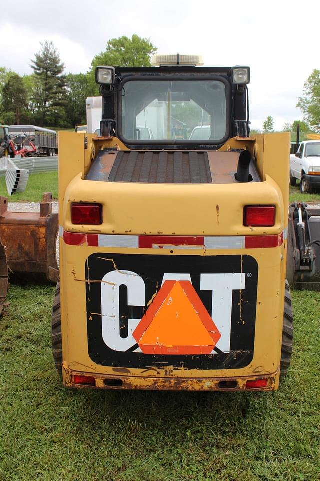 Image of Caterpillar 216B equipment image 2