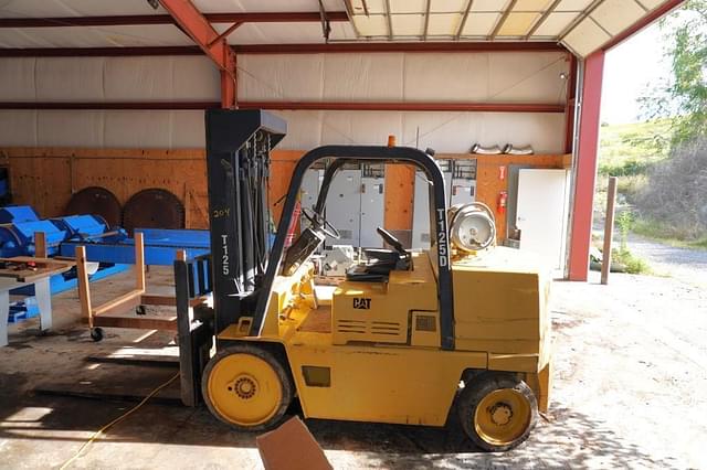 Image of Caterpillar T125D equipment image 1