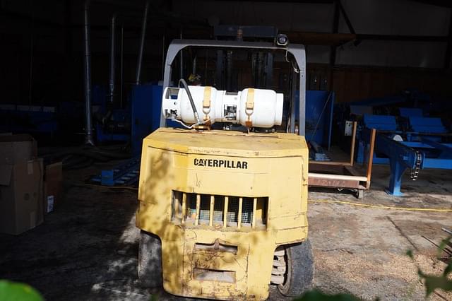 Image of Caterpillar T125D equipment image 4