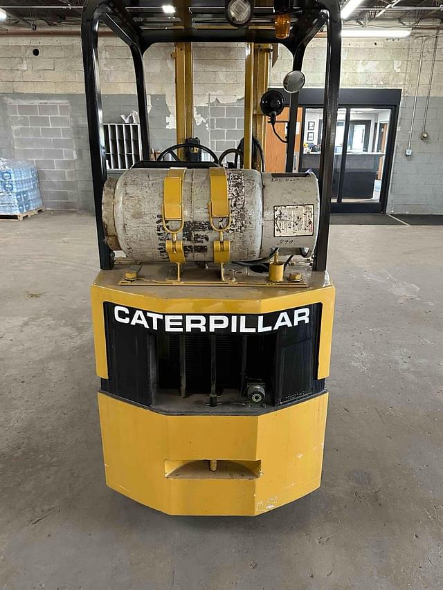 Image of Caterpillar T30D equipment image 3