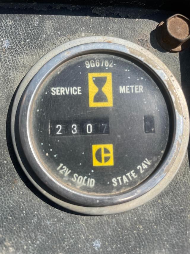 Image of Caterpillar T35B equipment image 4