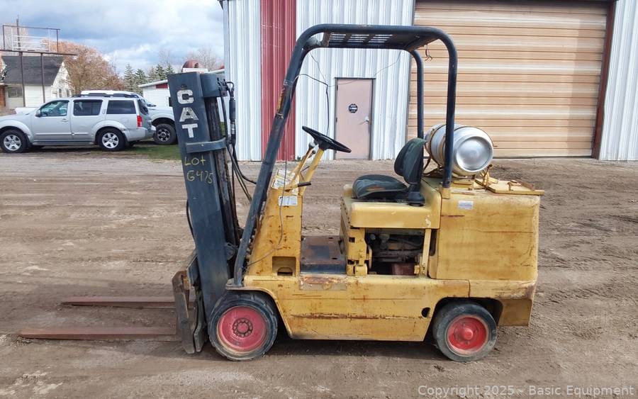 Caterpillar T50B Equipment Image0