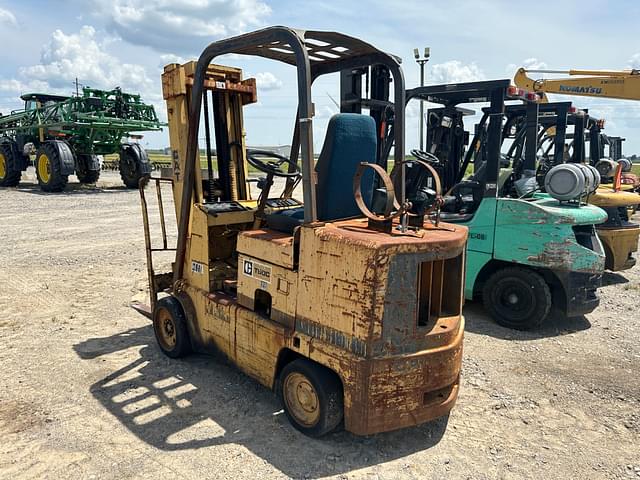 Image of Caterpillar T50C equipment image 3