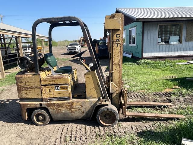 Image of Caterpillar T50C equipment image 3
