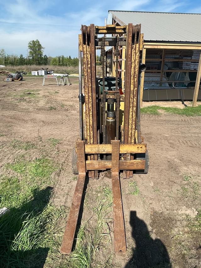 Image of Caterpillar T50C equipment image 1