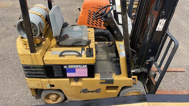 Image of Caterpillar T50E equipment image 3