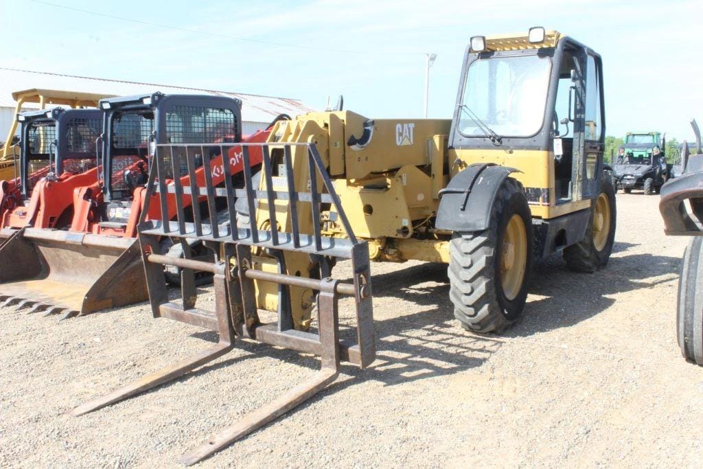 Caterpillar TH83 Equipment Image0