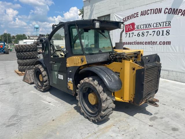Image of Caterpillar TH210 equipment image 3