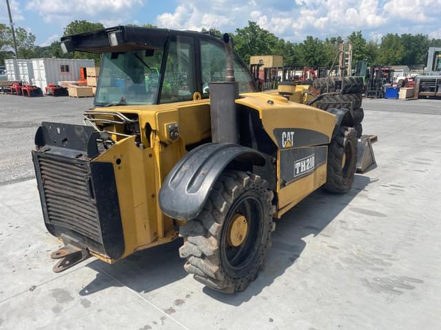 Image of Caterpillar TH210 equipment image 2