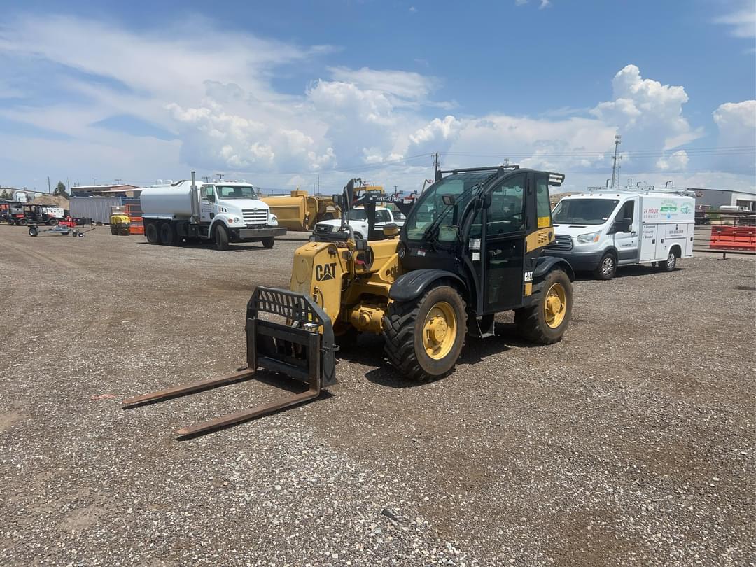 Image of Caterpillar TH215 Primary image