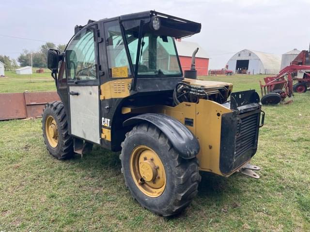 Image of Caterpillar TH215 equipment image 3