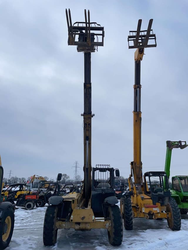 Image of Caterpillar TH350B equipment image 2