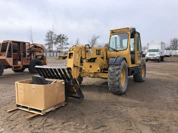 Main image Caterpillar TH83
