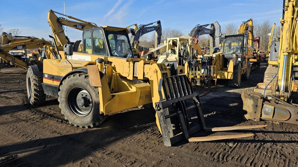 Main image Caterpillar TH83