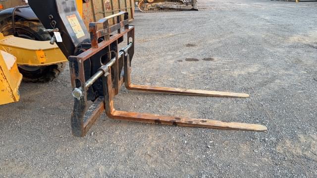 Image of Caterpillar TL1055C equipment image 3