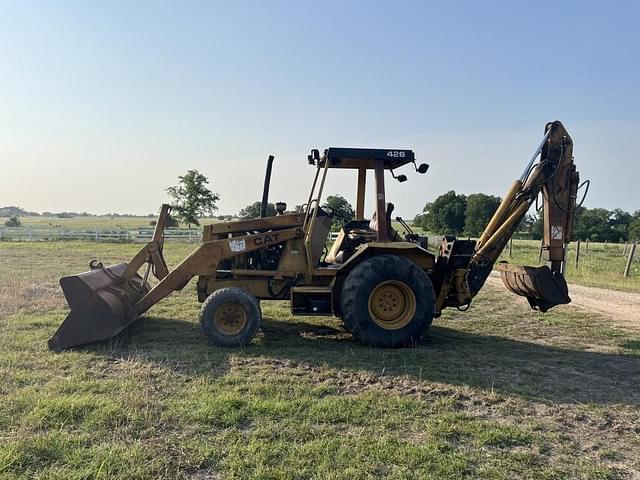 Image of Caterpillar 426 equipment image 4