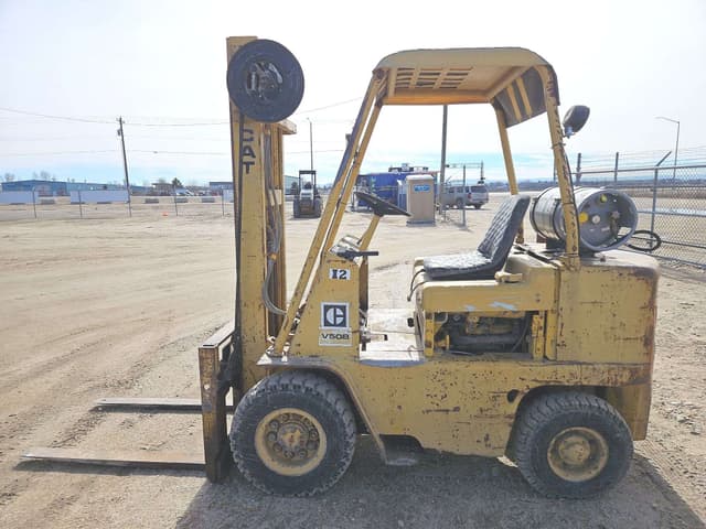 Image of Caterpillar V50B equipment image 4