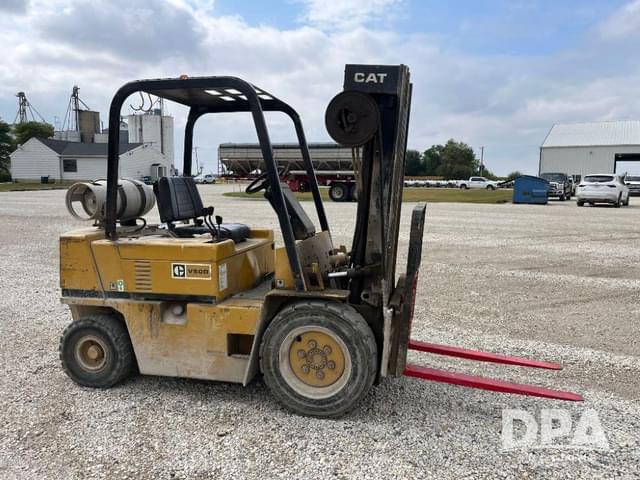 Image of Caterpillar V50D equipment image 3
