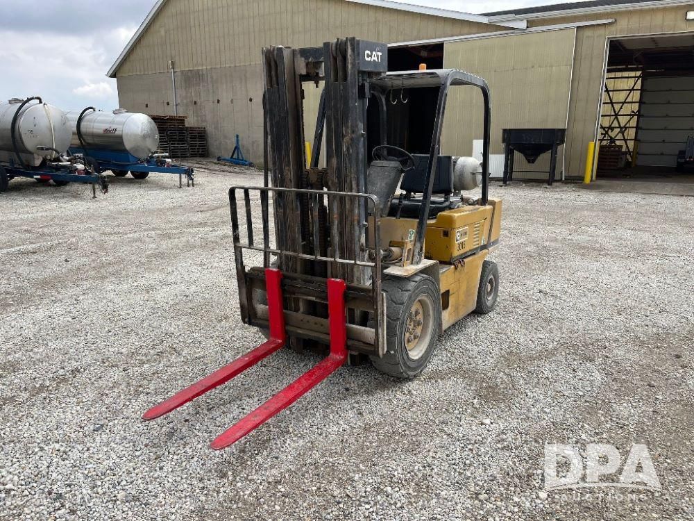 Caterpillar V50D Equipment Image0