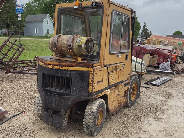 Image of Caterpillar V50D equipment image 3