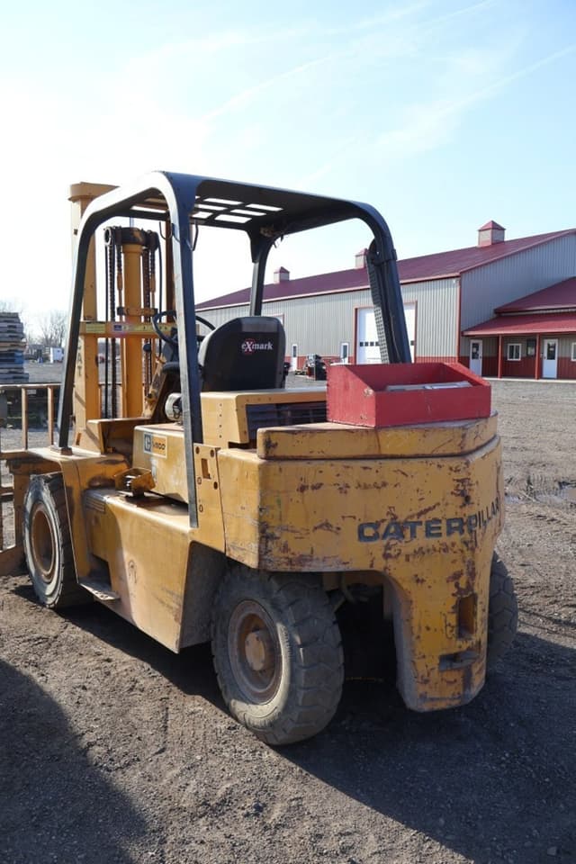 Image of Caterpillar V80D equipment image 3