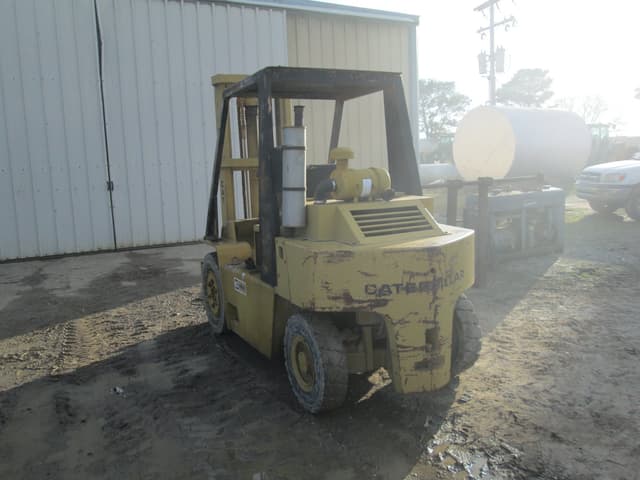 Image of Caterpillar V800 equipment image 3