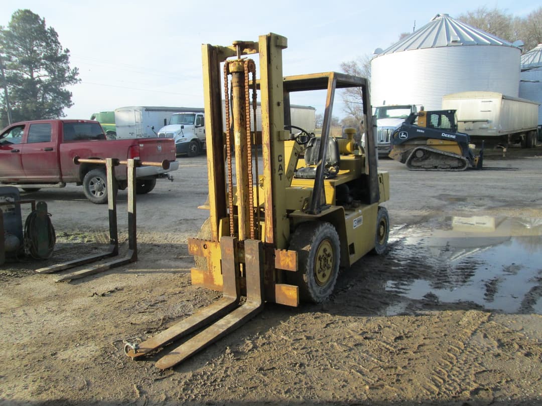 Image of Caterpillar V800 Primary image