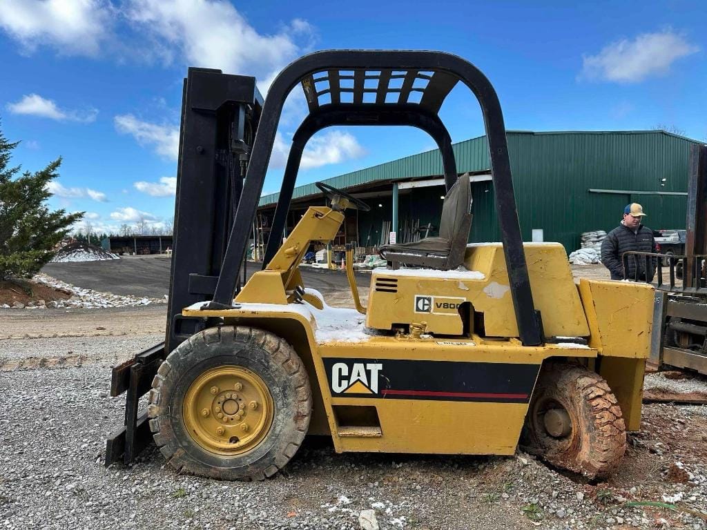 Caterpillar V80C Equipment Image0