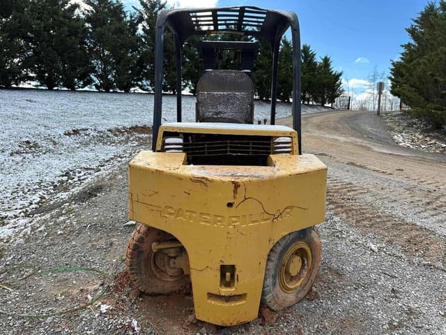 Image of Caterpillar V80C equipment image 3