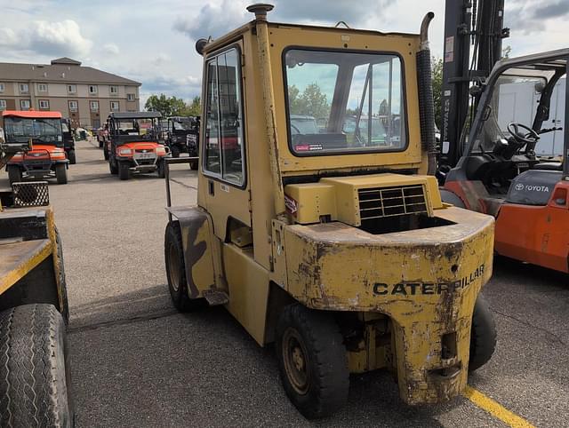 Image of Caterpillar V80E equipment image 4