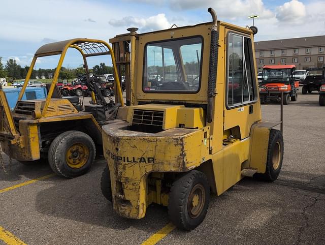 Image of Caterpillar V80E equipment image 3